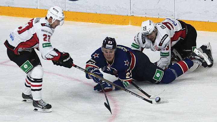 KHL heading for collapse; last gasp for Bruins?; more notes, highlights