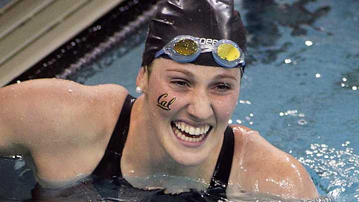 Missy Franklin sets record in winning 200 freestyle