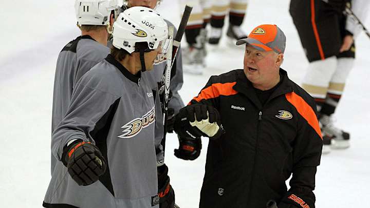 Teemu Selanne tees off on Bruce Boudreau in new book