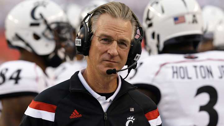 Cincinnati's Tuberville on refs in Ohio State game: 'I can't complain about it'