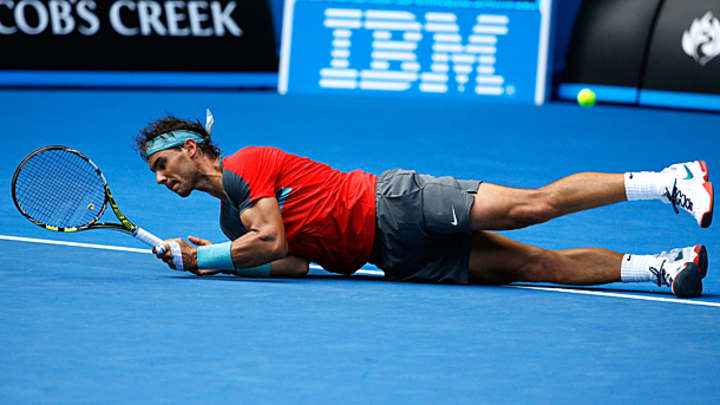 Video: Rafael Nadal takes a nasty fall and breaks ... a shoelace