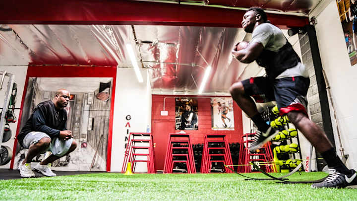 For Kenjon Barner, offseason training key to on-field opportunity at Carolina