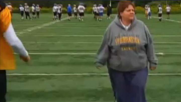 Nun teaches football team good habits Nun teaches football team good habits