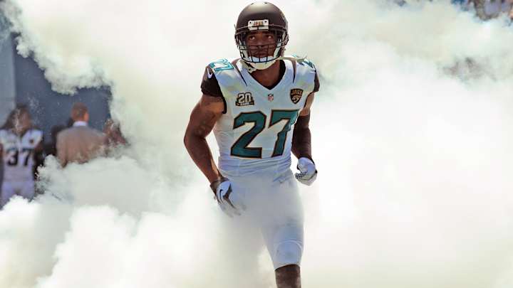 Jaguars' Dwayne Gratz denies he tried to use gum as money