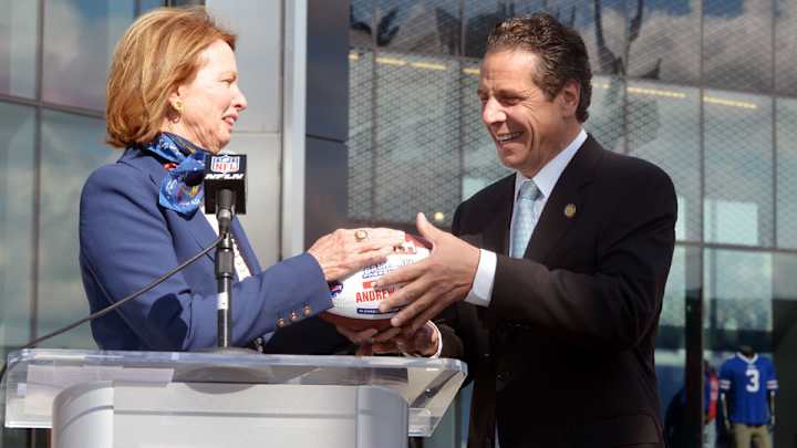 Candidates in NY governor's race are making football-based attack ads