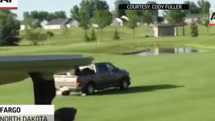 High-Speed Chase Goes Across Golf Course High-Speed Chase Goes Across Golf Course