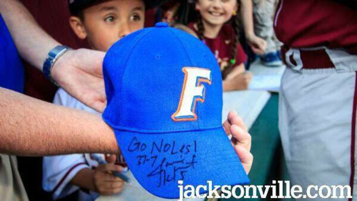 Jameis Winston Gives a Special Autographed Message to a Gators Fan