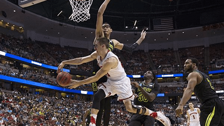 Badgers, all business on court but starstruck off it, move into Elite Eight Badgers, all business on court but starstruck off it, move into Elite Eight