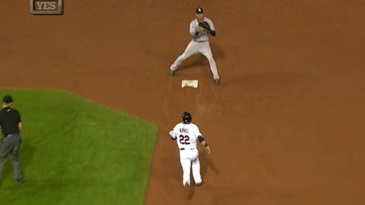 Derek Jeter shows off some of his veteran moves by tricking a runner with a fake catch Derek Jeter shows off some of his veteran moves by tricking a runner with a fake catch