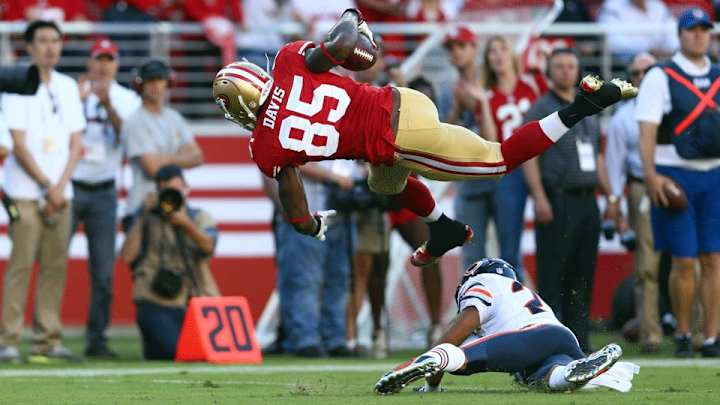 49ers tight end Vernon Davis listed as questionable for Sunday