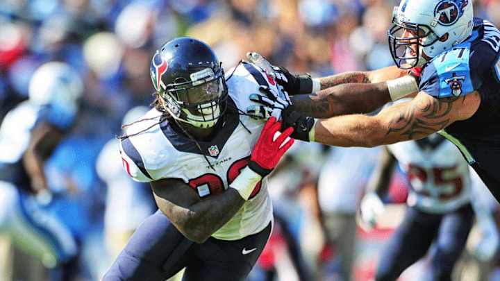 Texans LB Jadeveon Clowney on knee: 'A lot of pain right now'