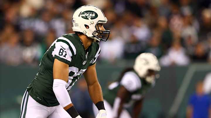 Jets lose WR Eric Decker to hamstring injury vs. Bears Jets lose WR Eric Decker to hamstring injury vs. Bears
