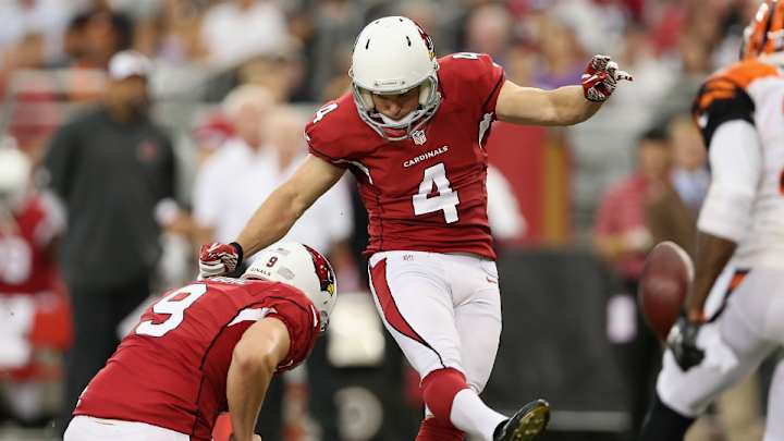 Cardinals release Jay Feely, give kicking job to Chandler Catanzaro
