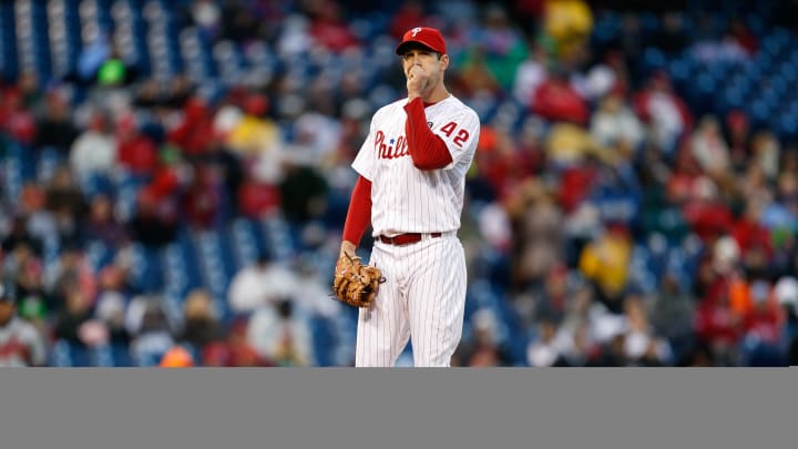 Report: Phillies pitcher Cliff Lee won't need surgery on injured elbow