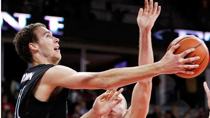 Sykes, Brown have Wisconsin-Green Bay primed for run in March