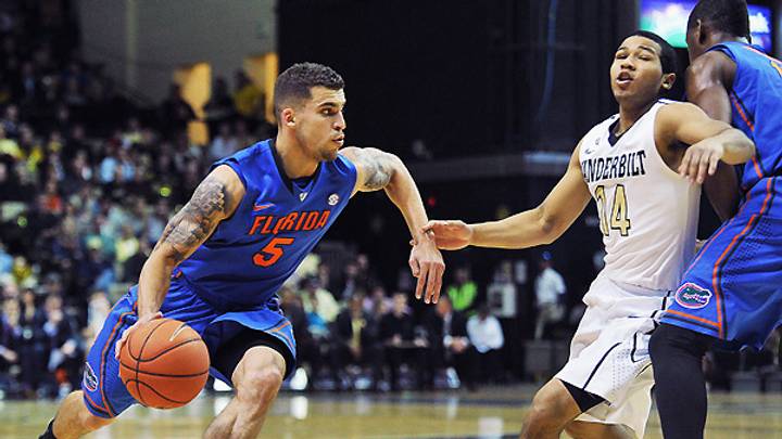 Florida, Wichita State, Arizona remain 1-2-3 in the first Top 25 poll of March Florida, Wichita State, Arizona remain 1-2-3 in the first Top 25 poll of March