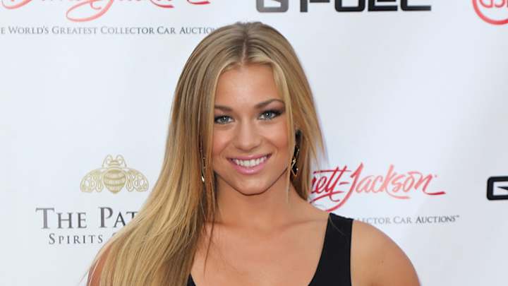 Monday's A.M. Hot Clicks: Rob Gronkowski Shines in Busy Week 8 Monday's A.M. Hot Clicks: Rob Gronkowski Shines in Busy Week 8