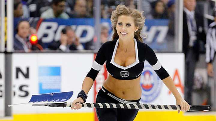 Los Angeles Kings Ice Crew Girls