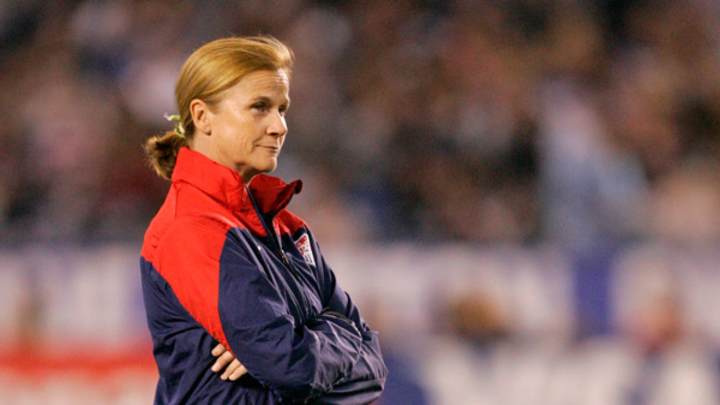 New USWNT coach should be named by mid-May, Sunil Gulati says New USWNT coach should be named by mid-May, Sunil Gulati says
