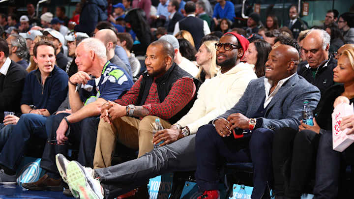 LeBron James takes in Trail Blazers-Knicks courtside LeBron James takes in Trail Blazers-Knicks courtside