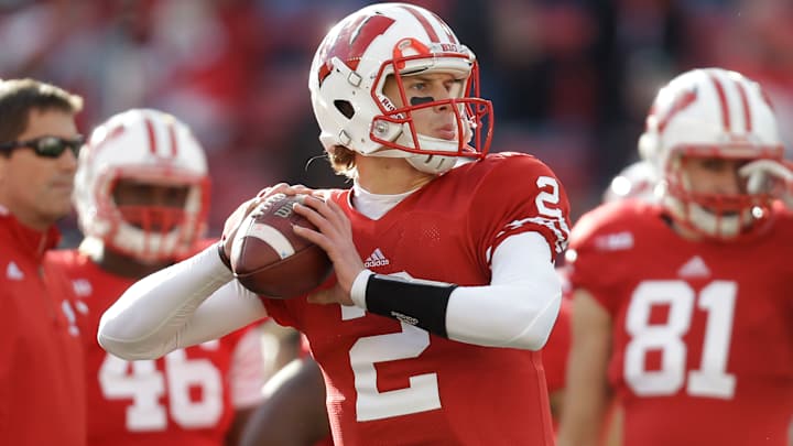 Wisconsin's Joel Stave, T.J. Watt both out with injuries