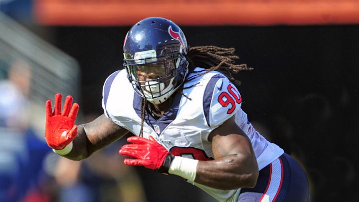 Texans rookie Jadeveon Clowney still recovering from knee injury