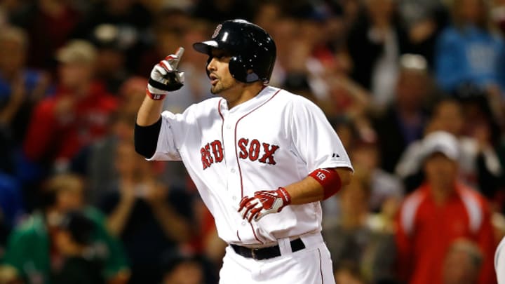 Red Sox OF Shane Victorino strains right hamstring