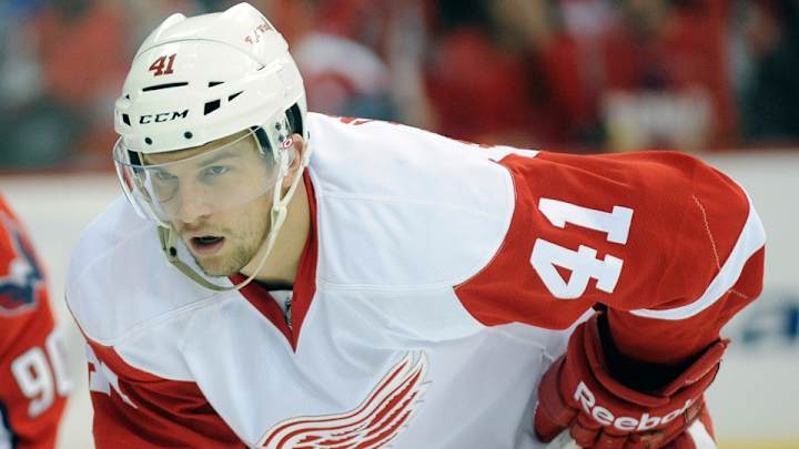 Red Wings players take kids for holiday spending spree Red Wings players take kids for holiday spending spree