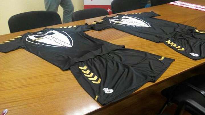 Spanish soccer team unveils tuxedo inspired alternate uniforms Spanish soccer team unveils tuxedo inspired alternate uniforms