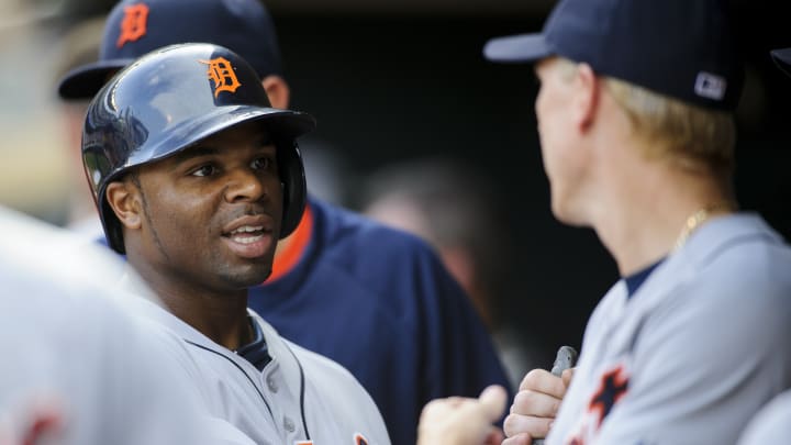 Tigers' Rajai Davis exits with sprain in loss to Twins Tigers' Rajai Davis exits with sprain in loss to Twins