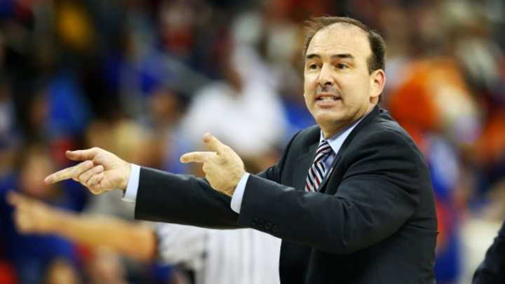 George Washington extends head coach Mike Lonergan's contract