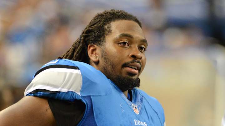 Lions' LaAdrian Waddle played one snap after concussion Lions' LaAdrian Waddle played one snap after concussion