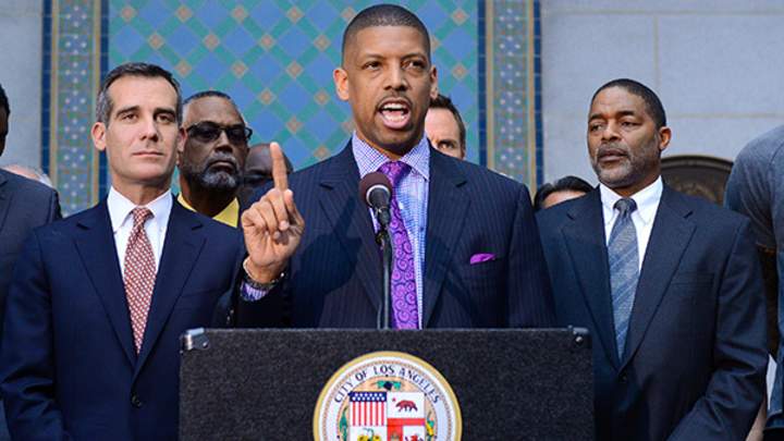 NBPA applauds lifetime ban for Donald Sterling, demands Clippers ownership change