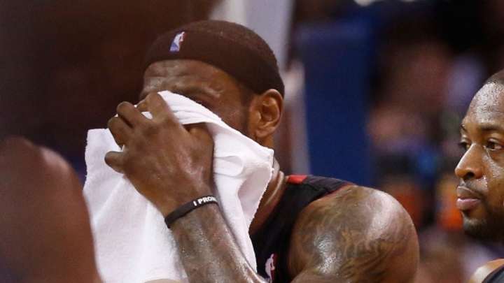 LeBron James has broken nose, game-time decision vs. Bulls on Sunday