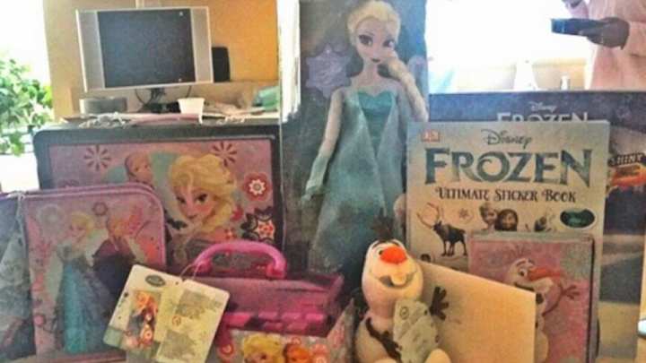 Houston Texans send Leah Still a Frozen-themed care package