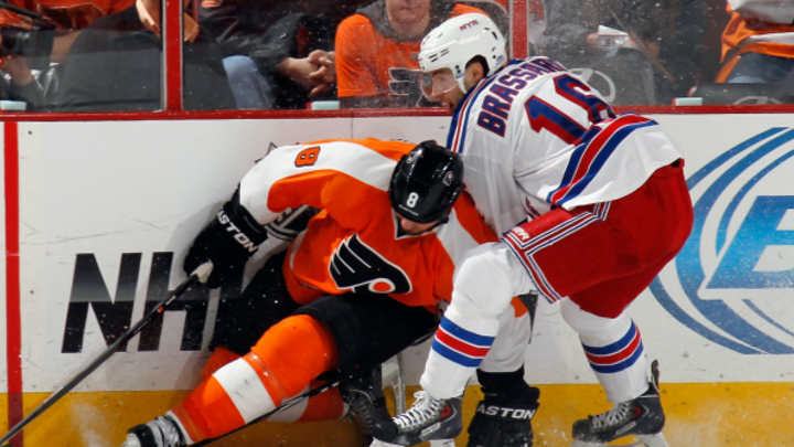 Flyers defenseman Nicklas Grossman leaves Game 4 early with lower body injury