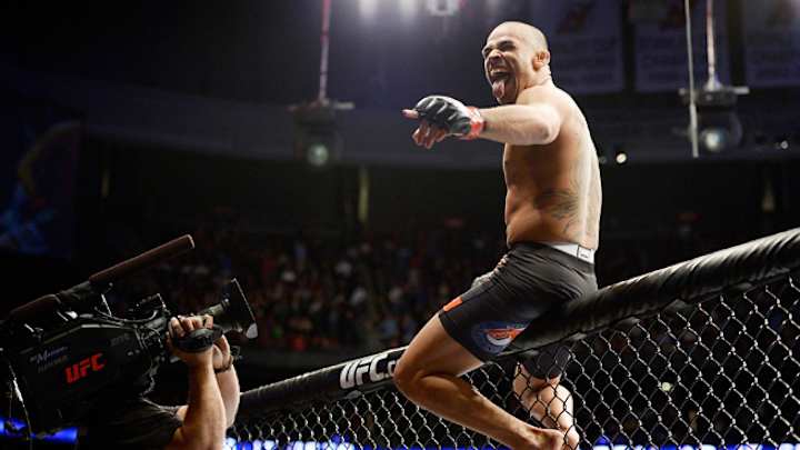 Renan Barão, Daniel Cormier heavy favorites in UFC 173 mismatches