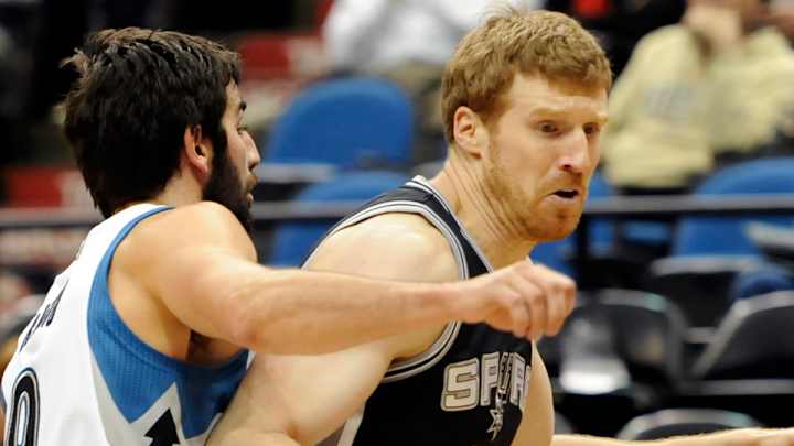 Report: Spurs sign veteran Matt Bonner to one-year deal Report: Spurs sign veteran Matt Bonner to one-year deal