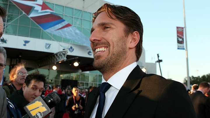 Henrik Lundqvist can't stop sharing the secret to his perfect hair