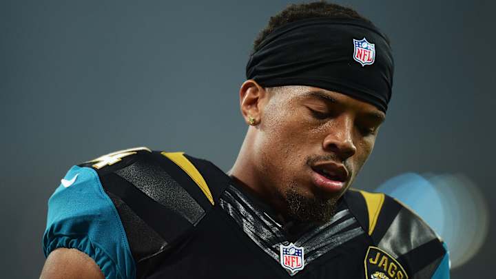 Jaguars receiver Cecil Shorts leaves practice with hamstring tightness Jaguars receiver Cecil Shorts leaves practice with hamstring tightness