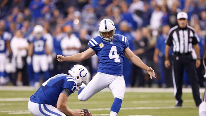 Watch: Colts K Adam Vinatieri misses shot at perfect season