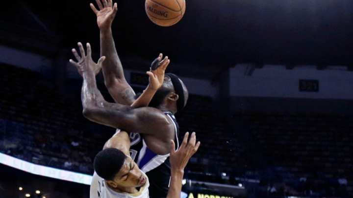Kings' Reggie Evans fined $15,000 for elbow to Pelicans' Anthony Davis