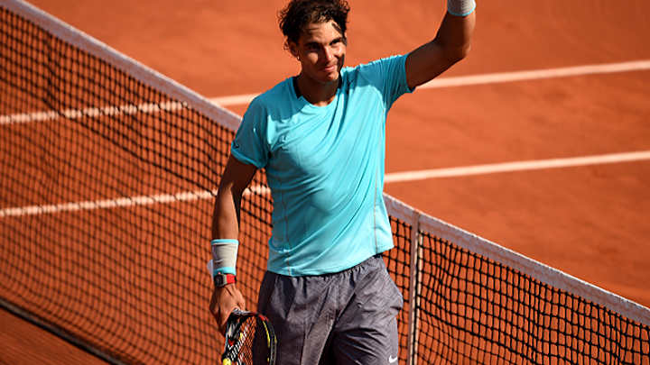Despite back troubles, Nadal coasts into round four of French Open