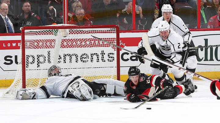 Watch: Kings goalie Jonathan Quick makes great stop against Senators