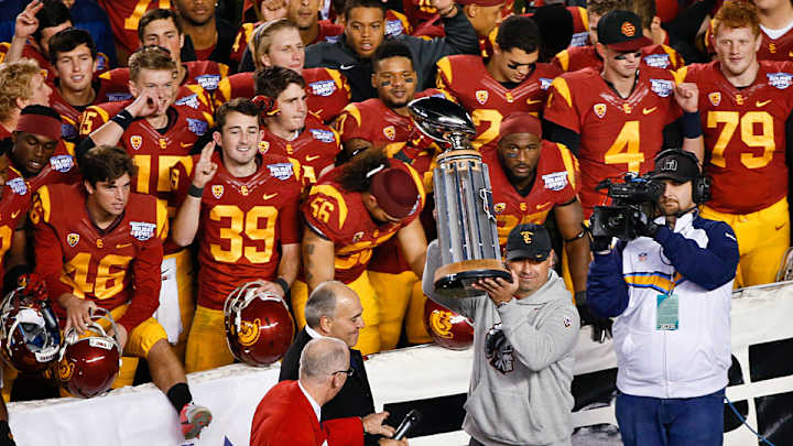 USC takes first step back toward prominence with Holiday Bowl win