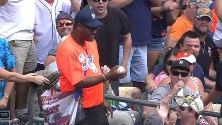 Detroit Tigers beer vendor catches foul ball in his bucket Detroit Tigers beer vendor catches foul ball in his bucket