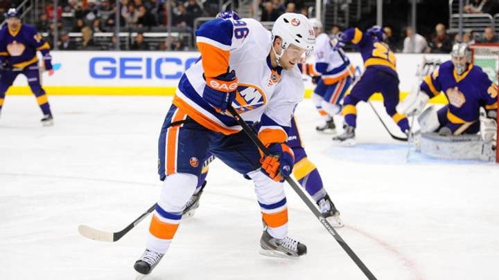 Islanders send Regin, Bouchard to Blackhawks for fourth-round pick Islanders send Regin, Bouchard to Blackhawks for fourth-round pick