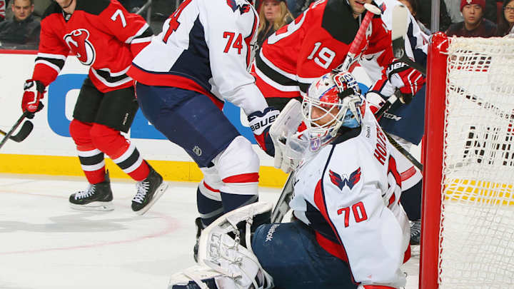 Capitals G Braden Holtby to wear special mask for Winter Classic