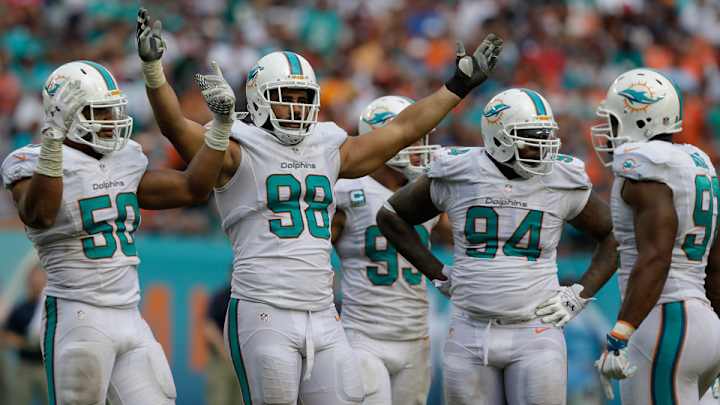 Dolphins score 23 unanswered points to deal Patriots a Week 1 upset