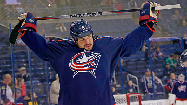 Nathan Horton of Blue Jackets can make NHL history by not playing vs. Stars